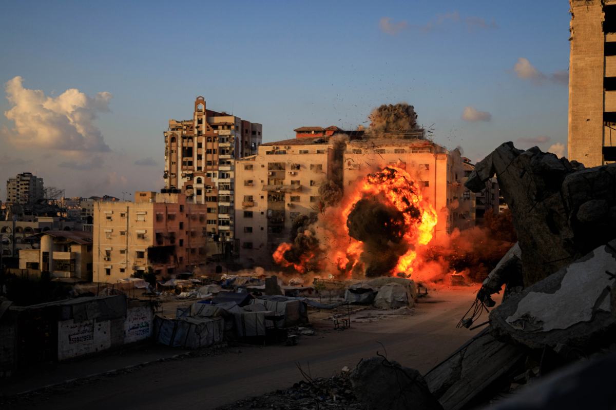 September, 07, 2025, gaza, palestine – israeli warplanes targeted the al-ru’ya residential building September, 07, 2025, gaza, palestine - israeli warplanes targeted the al-ru'ya residential building